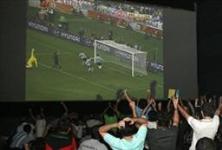 ممنوع شدن ورود خانم‌ها براي تماشاي فوتبال در سينما!