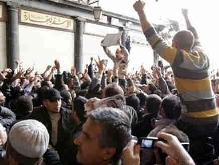 در حوادث اخیر سوریه، صداوسیما نقش دایه مهربان تر از مادر را ایفا کرد