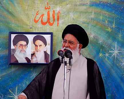 علم‌الهدي: اعتراض که مي‌كنيم، مي‌گويند بگذاريد جوان‌ها خوش باشند