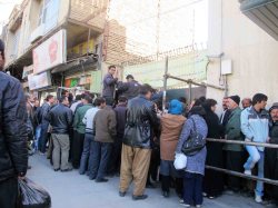 ازدحام برای خرید سكه ، چه كسانی سود می برند؟